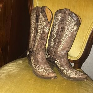 Cowboy / cowgirl boots
